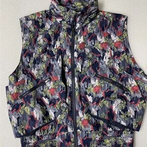 NWT Free People Off the Grid Printed Vest hiking size M